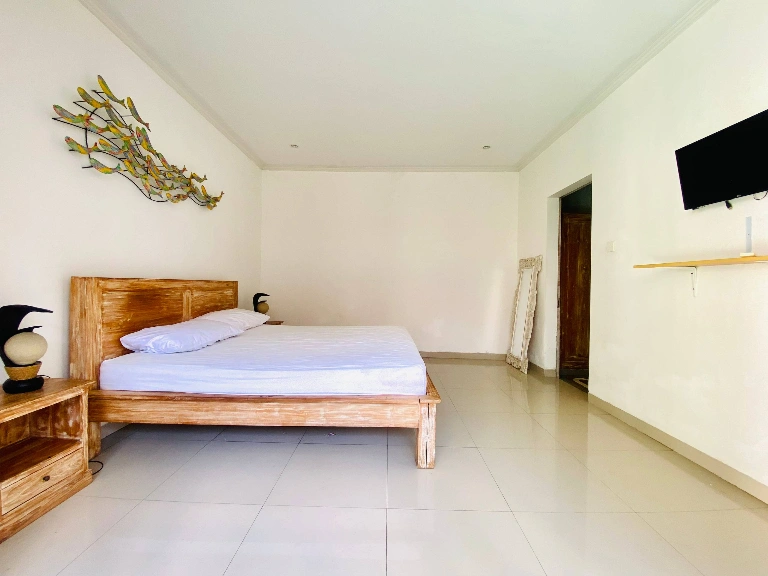2 Bedroom Villa for Yearly Rent in Berawa, 2-bed villa for rent in Canggu – photo 10 of 15
