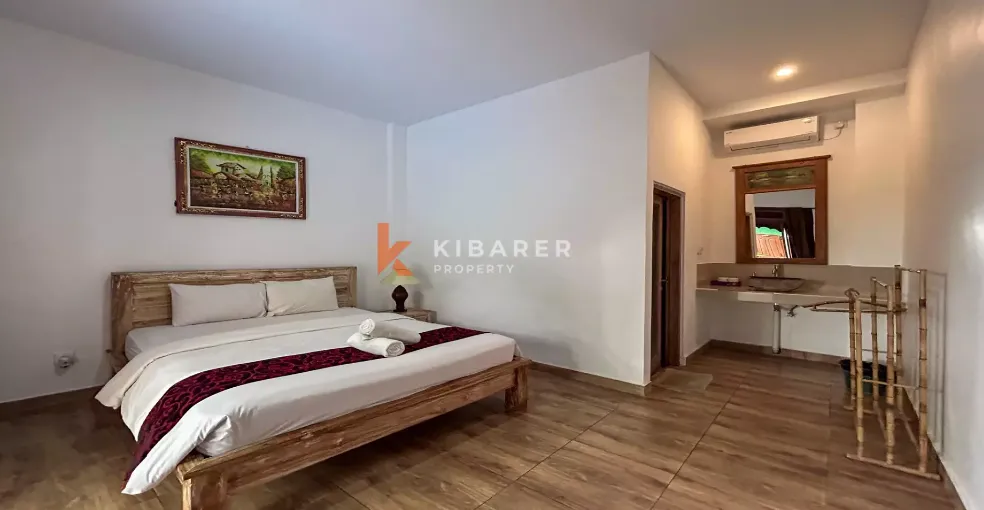 Charming Five-Bedroom Open-Living Guest House with Pool in Central Berawa, 5-bed villa for rent in Canggu – photo 2 of 12