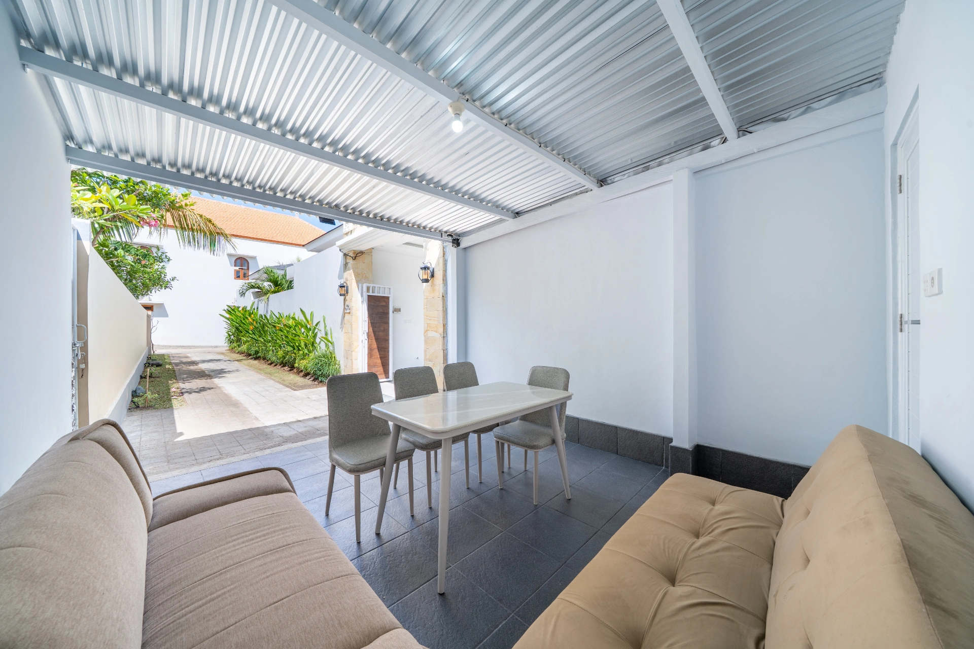 Addhika - Rooftop Terrace Villa with Pool, Berawa, 3-bed villa for rent in Pererenan – photo 9 of 15