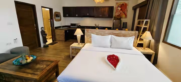 Bright Umalas Studio | Fast WiFi, Kitchen & Nomad Ready, 1-bed villa for rent in Kuta – photo 12 of 15