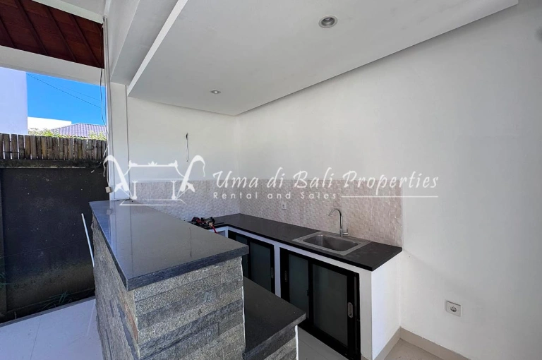 3BR Villa for Rent at Berawa, Bali, 3-bed villa for rent in Canggu – photo 8 of 13