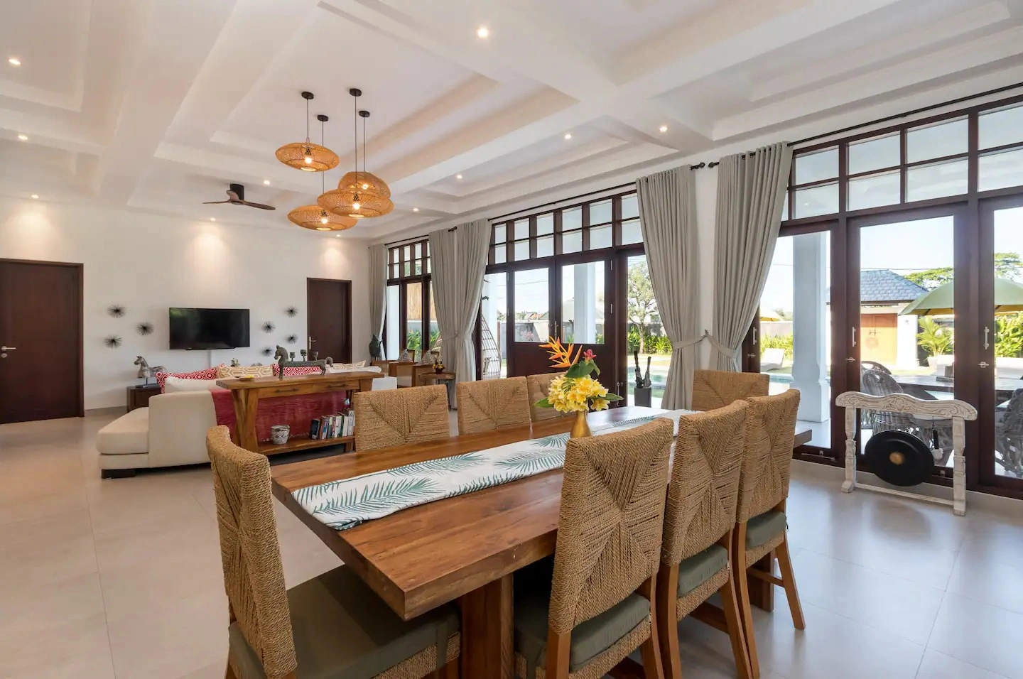 Big Garden 4BR Villa for Rent at Berawa, 4-bed villa for rent in Canggu – photo 11 of 15