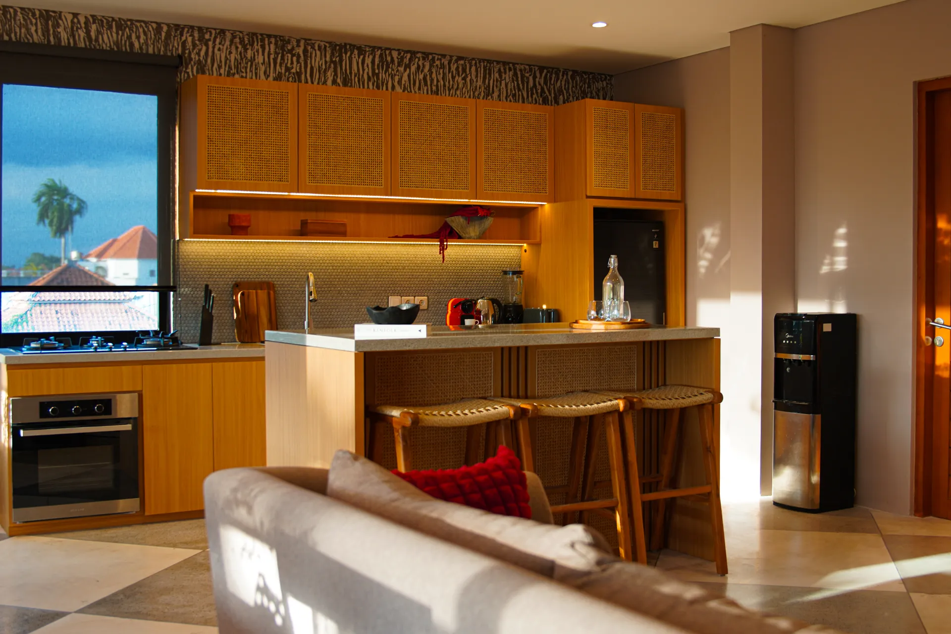 Bright & Stylish 2BR in Berawa – Bali Rare Find, 2-bed villa for rent in Canggu – photo 10 of 15