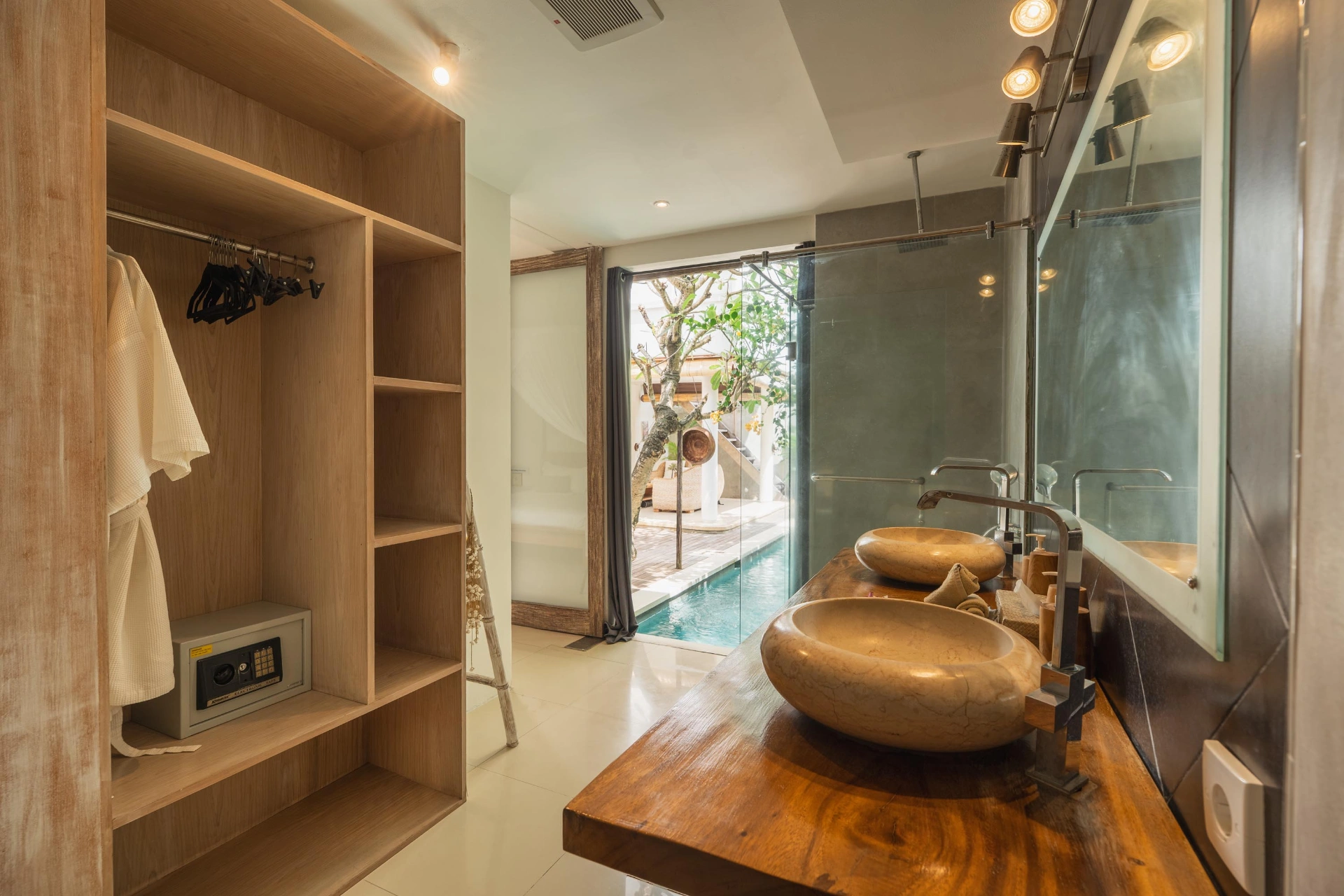 Villa Lestari 1 - Quiet 2BD Villa w/ Private Pool - Umalas, 2-bed villa for rent in Canggu – photo 10 of 15