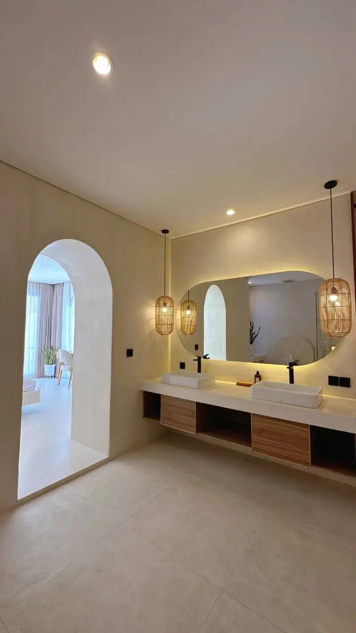 Spacious 3BR Villa w/ Private Pool and Rooftop Jacuzzi, 3-bed villa for rent in Uluwatu – photo 8 of 15