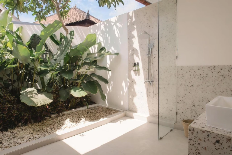 3 Bedroom Modern Villa for Monthly and Yearly Rent in Umalas, 3-bed villa for rent in Canggu – photo 10 of 15