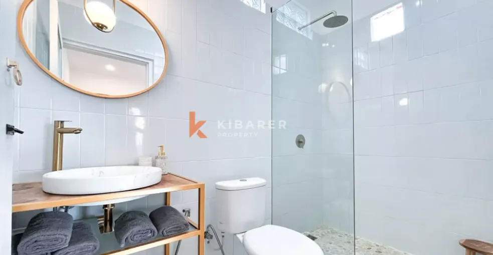 Over Lease Minimalist Two-Bedrooms Villa with Generous Garden, 2-bed villa for rent in Seminyak – photo 9 of 9