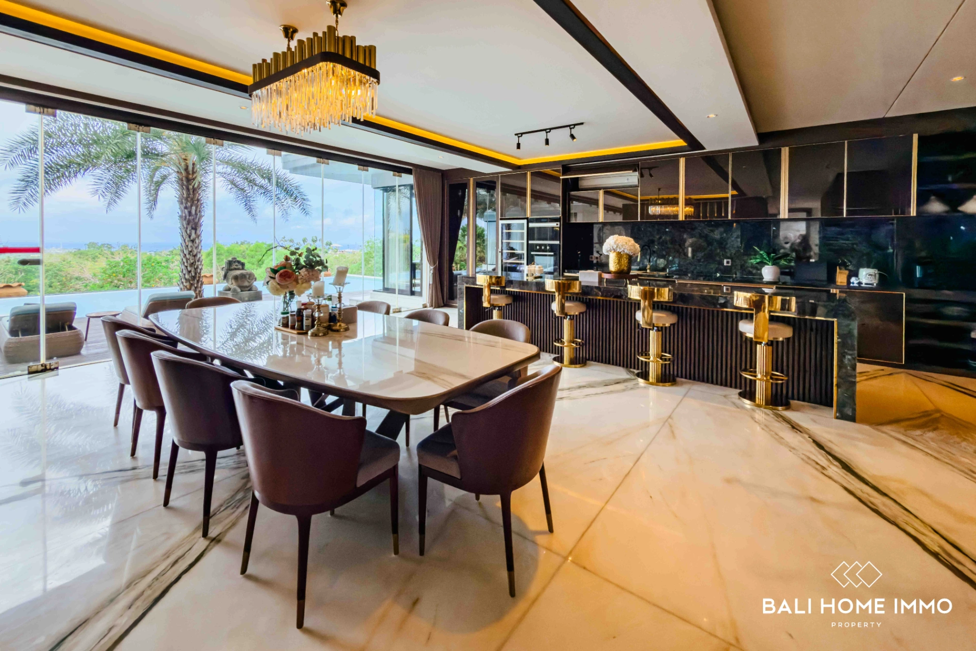Luxurious Ocean View 6 Bedrooms Villa for Rental in Bali Ungasan, 6-bed villa for rent in Uluwatu – photo 6 of 15