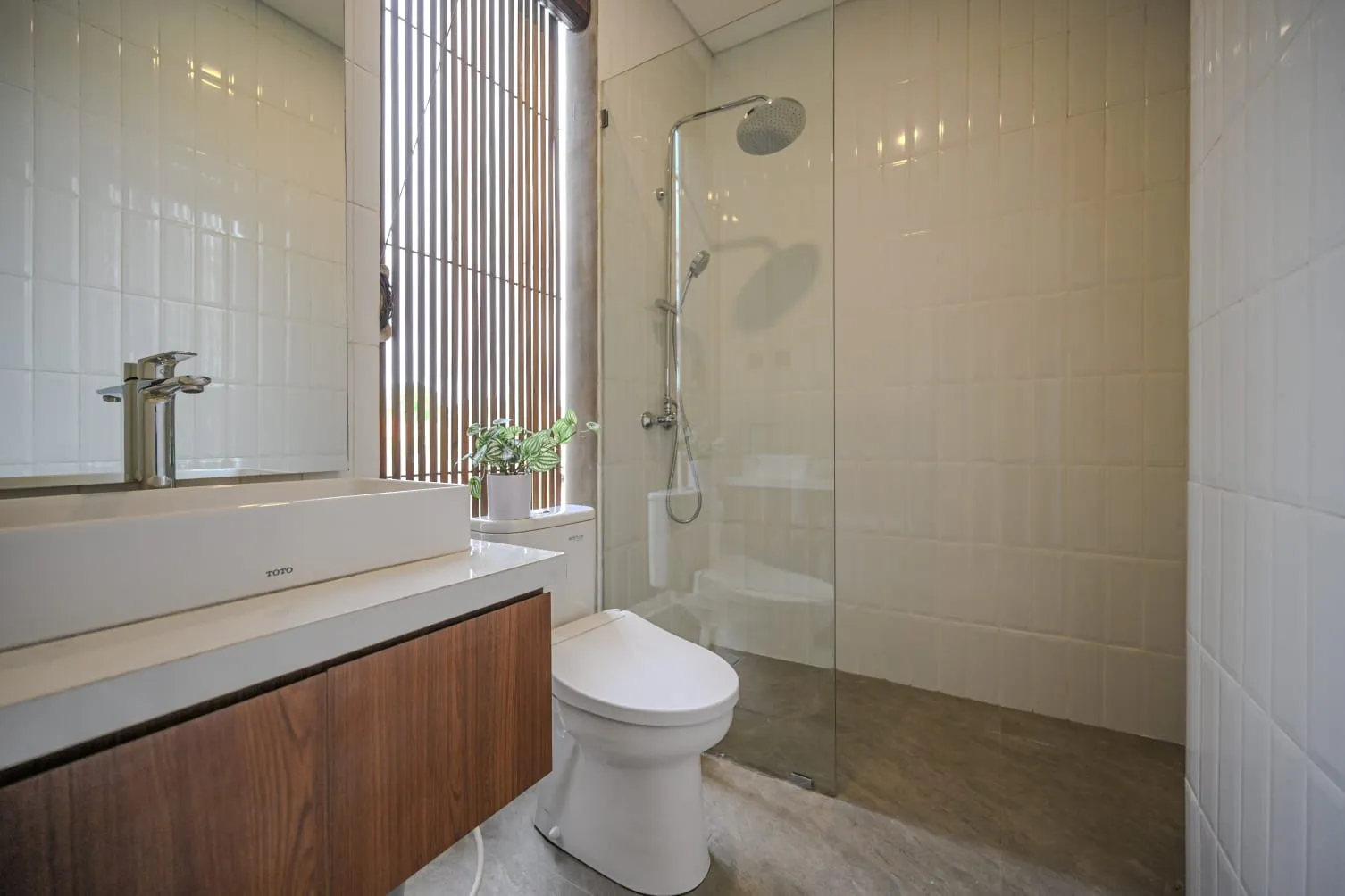 Villa Mahadira - Modern 2-Bedroom Villa with Rice Field & Ocean View, 2-bed villa for rent in Tabanan – photo 10 of 15