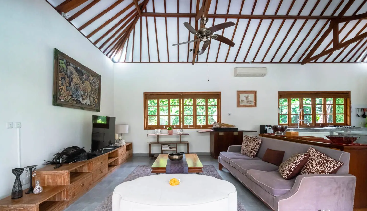 Modern 3BR Villa w/ Private Pool and Home Office, 3-bed villa for rent in Canggu – photo 2 of 10