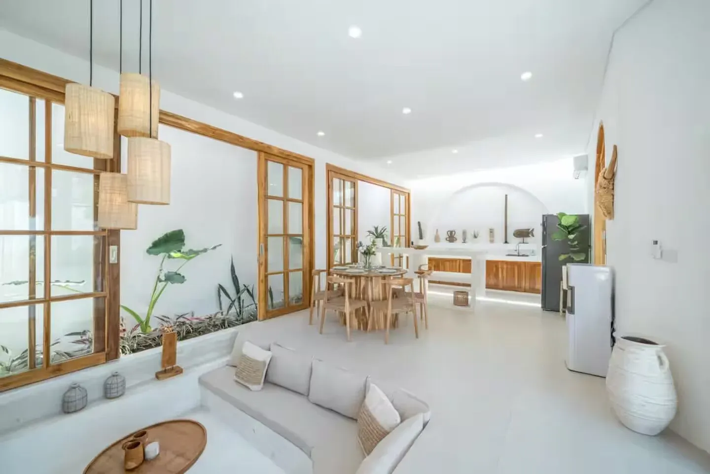 3 Bedrooms Villa in Canggu, 3-bed villa for rent in Canggu – photo 3 of 15
