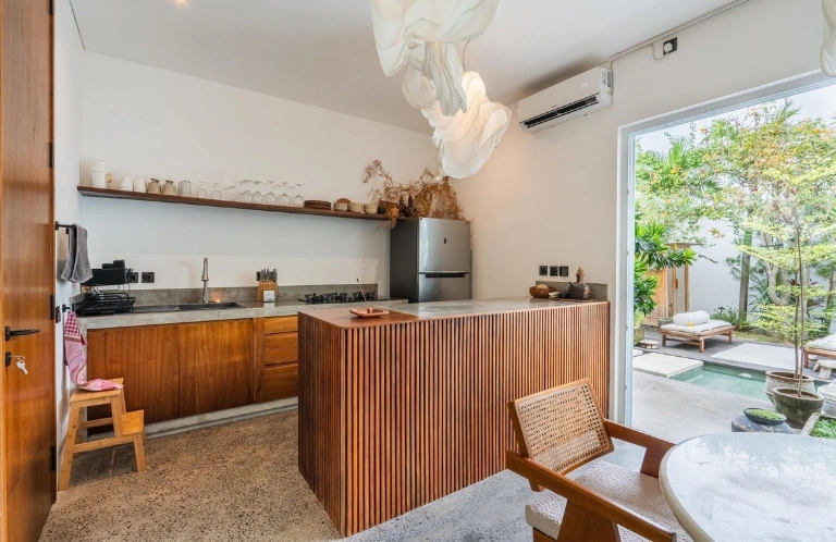 Luxury 3BR Villa with Pool, Sauna & Garden | Villa Manaaki, 3-bed villa for rent in Canggu – photo 9 of 15