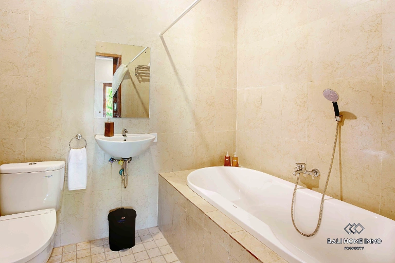 Peaceful 3 Bedrooms Villa for Yearly and Monthly Rental in Ungasan, 3-bed villa for rent in Uluwatu – photo 15 of 15
