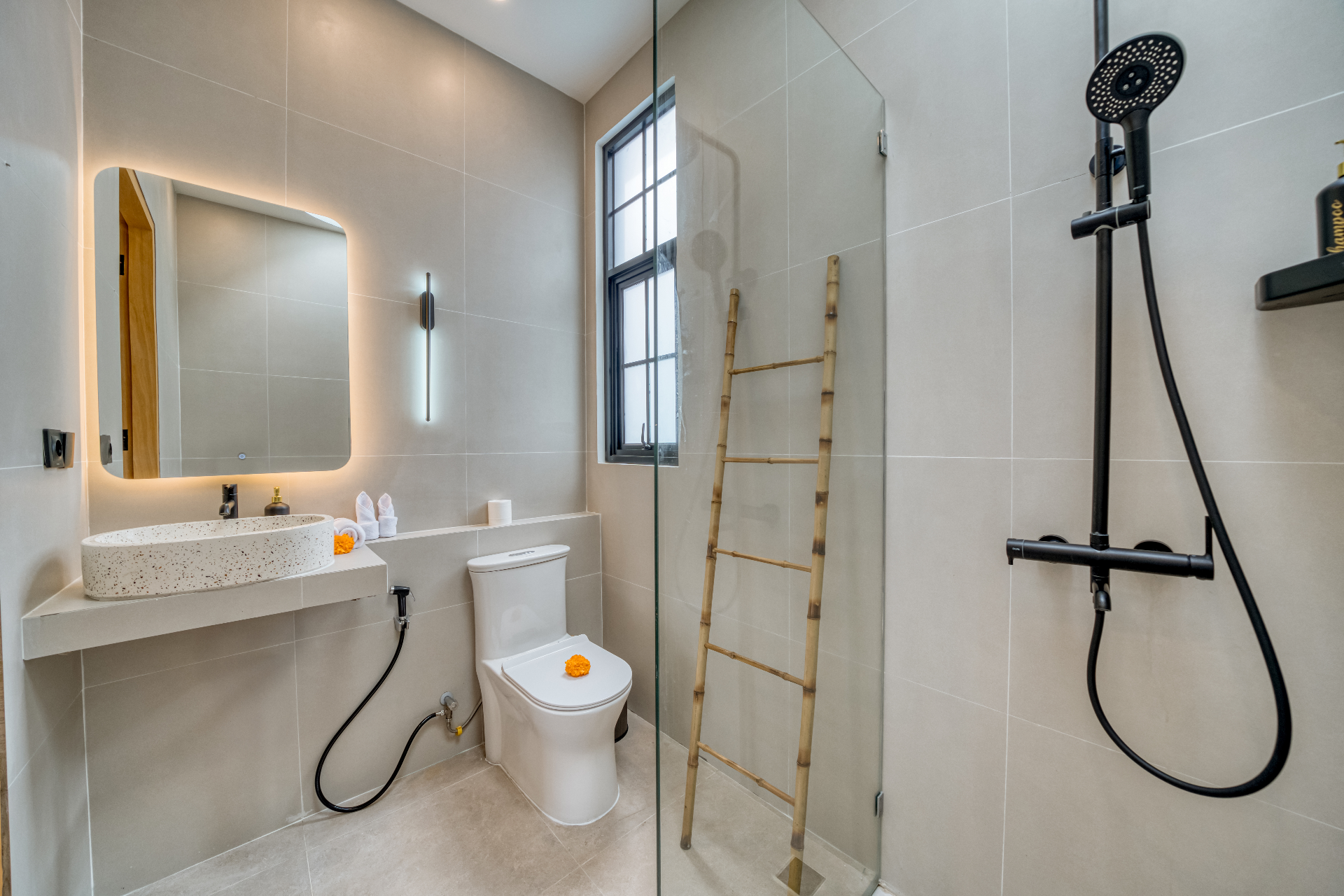 Chic 2bd Canggu Villa w/ Pool - Construction near!, 2-bed villa for rent in Canggu – photo 9 of 14