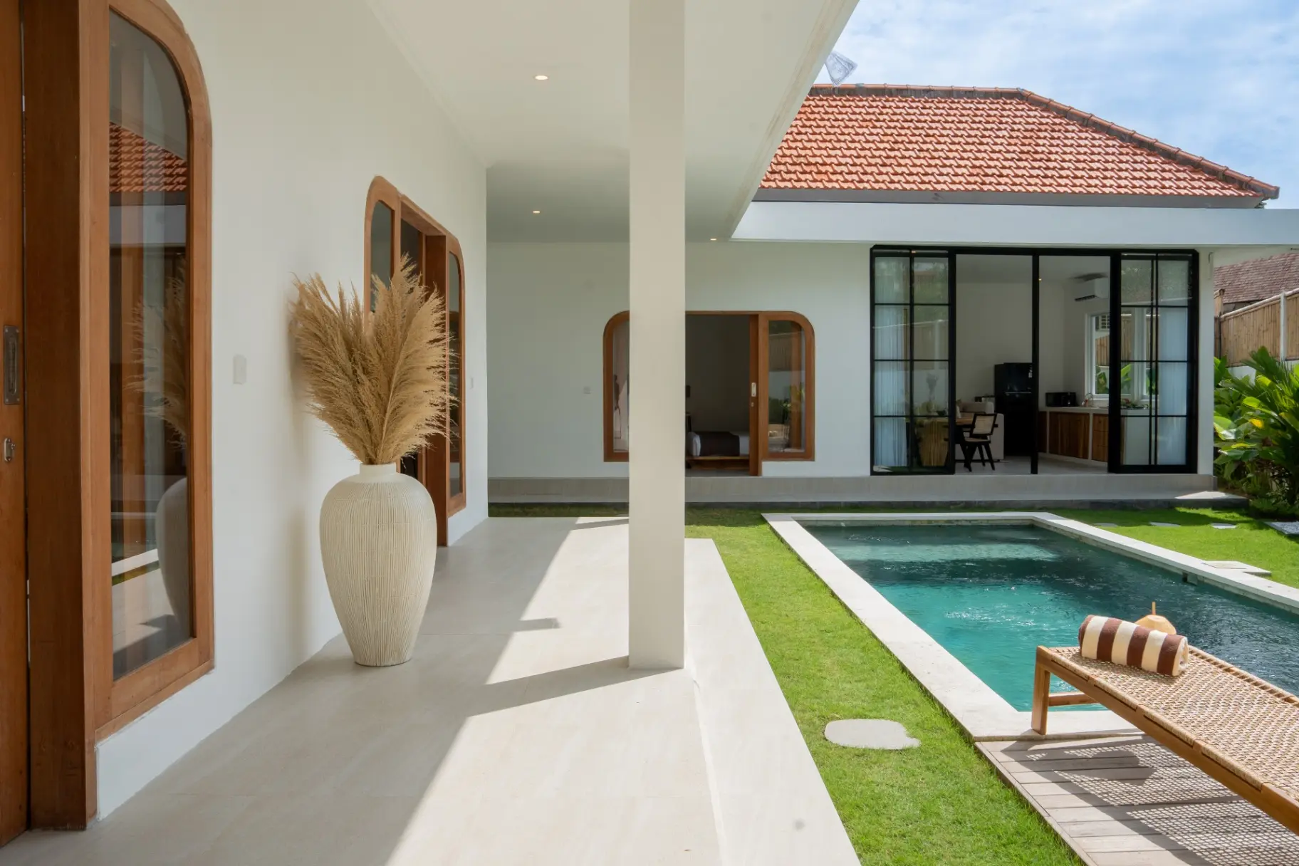 Designer 3BR Villa In Canggu | joliesmaisonsbali.com, 3-bed villa for rent in Canggu – photo 11 of 14