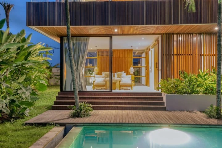 Villa For Rent 5 Bed In Tumbak Bayuh,Badung Bali, 5-bed villa for rent in Pererenan – photo 2 of 15