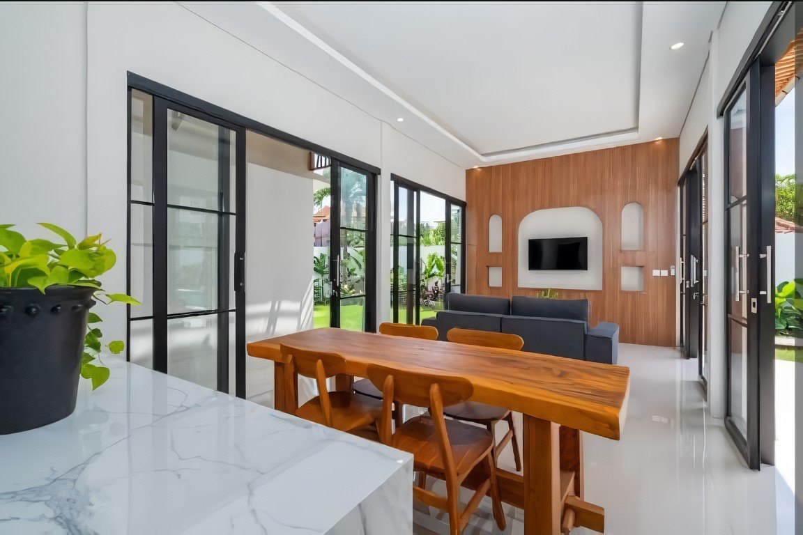 3-Bedroom Villa with Garden & Pool in Dalung, 3-bed villa for rent in Canggu – photo 2 of 15