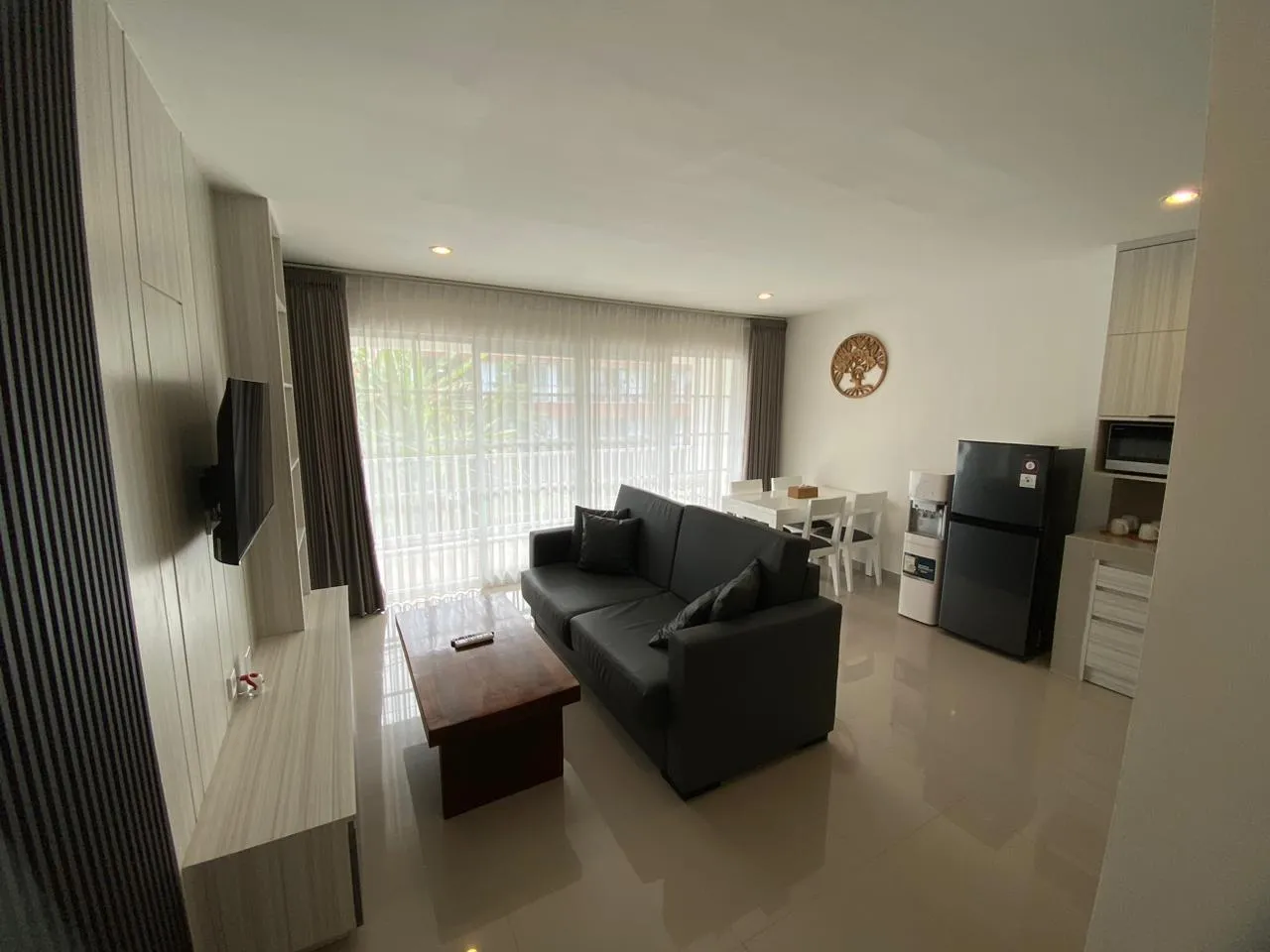 Modern 2 Bedroom Canggu– near Gym and Pererenan Beach, 2-bed villa for rent in Canggu – photo 3 of 15