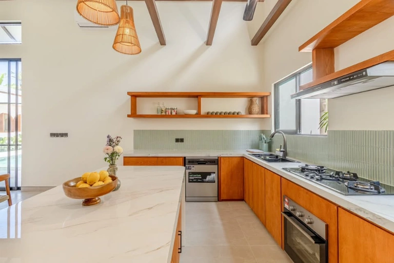 4 Bedroom Luxury Villa for Monthly and Yearly in Kerobokan, 4-bed villa for rent in Seminyak – photo 7 of 15