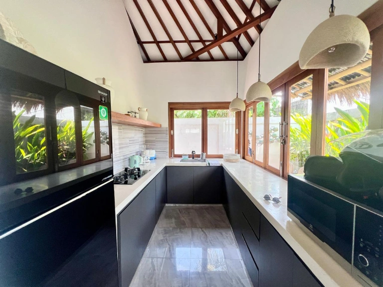 Cute 2-bedroom Villa in Berawa – Beach Side & Good Location for Yearly Rental, 2-bed villa for rent in Canggu – photo 6 of 15