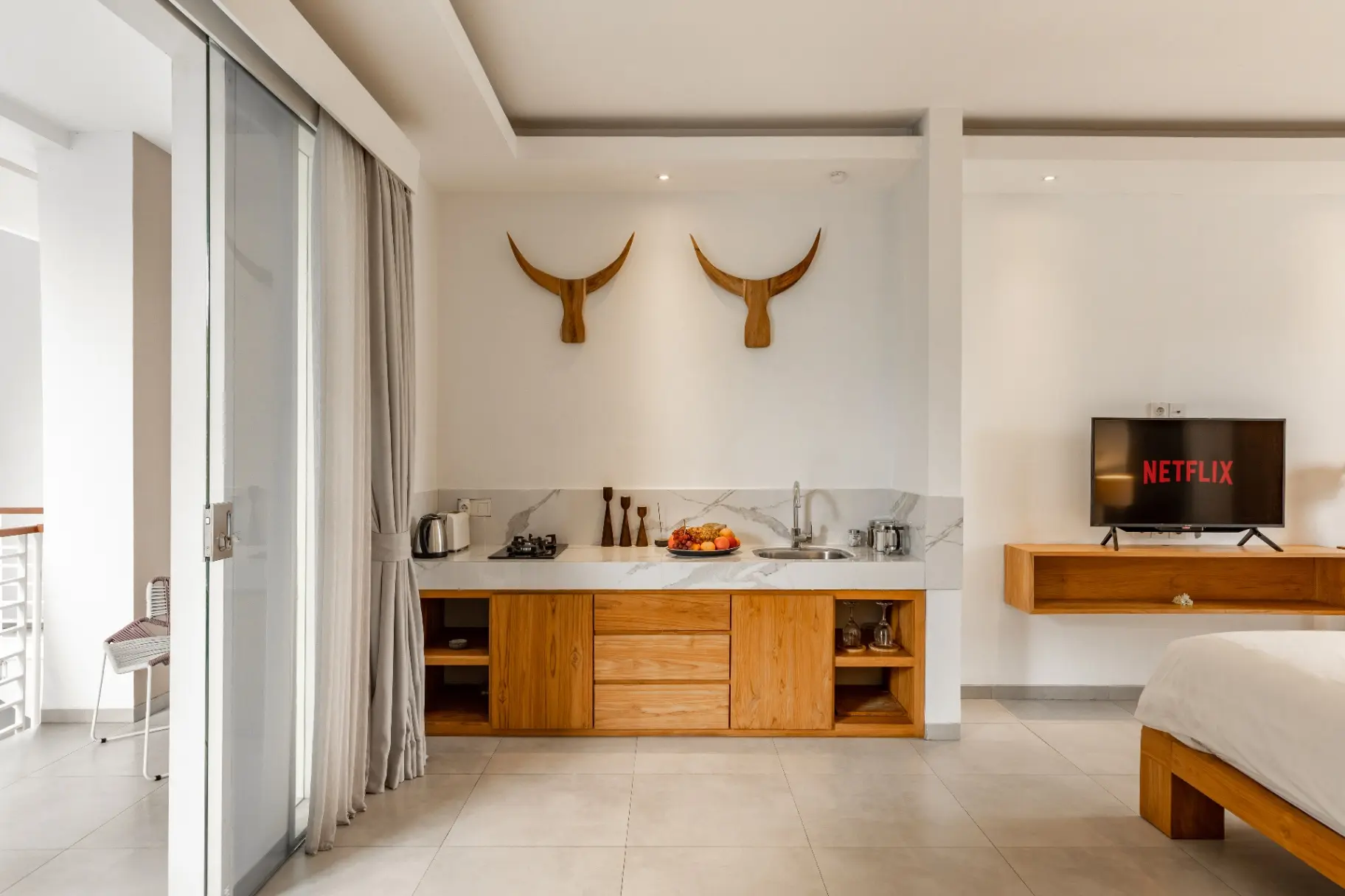 Stylish 1 BD Pvt. Apartment w/ shared kitchen&pool, 1-bed villa for rent in Canggu – photo 10 of 15