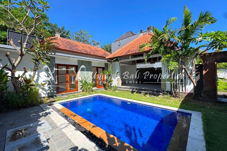 3BR Villa for Rent at Berawa, Bali, 3-bed villa for rent in Canggu – photo 4 of 13