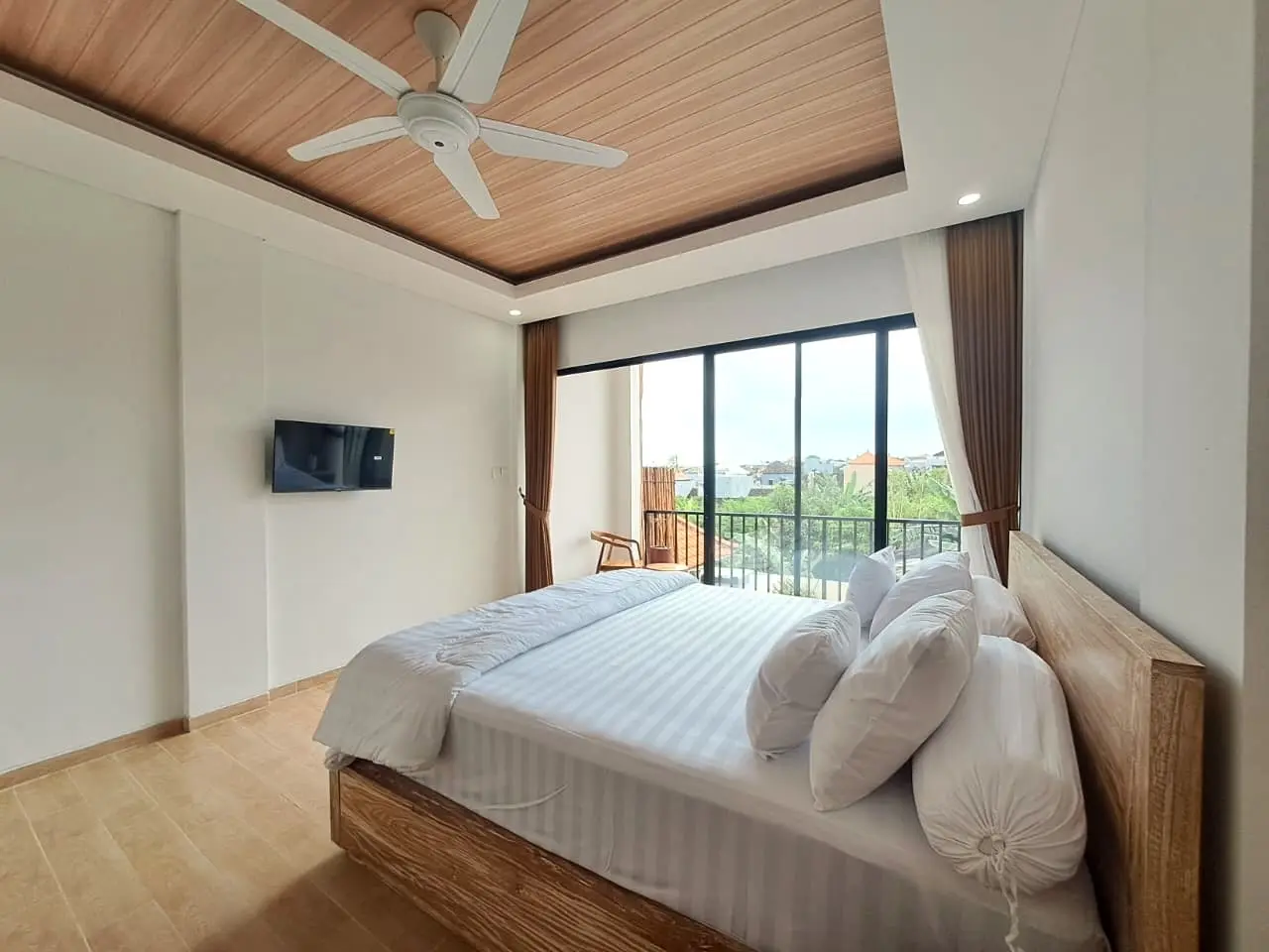 Stylish Two Bedroom Villa in Canggu, 2-bed villa for rent in Canggu – photo 3 of 15