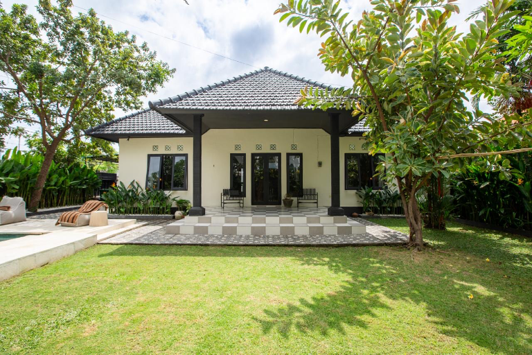 Villa Bhoora – Your Private Family Retreat in Canggu, 3-bed villa for rent in Canggu – photo 8 of 15