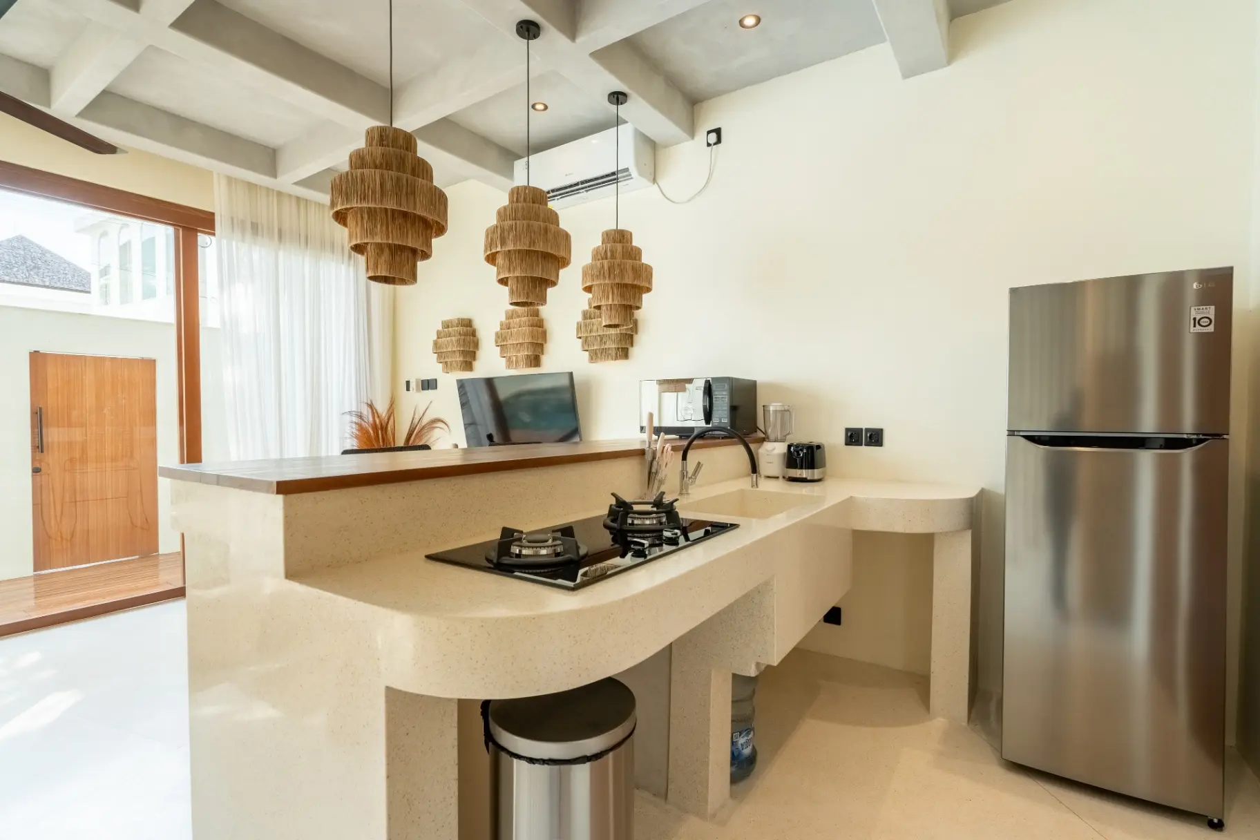 Liminal 2 - 1 Bedroom Villa with Pool in Batu Bolong, 1-bed villa for rent in Canggu – photo 4 of 12
