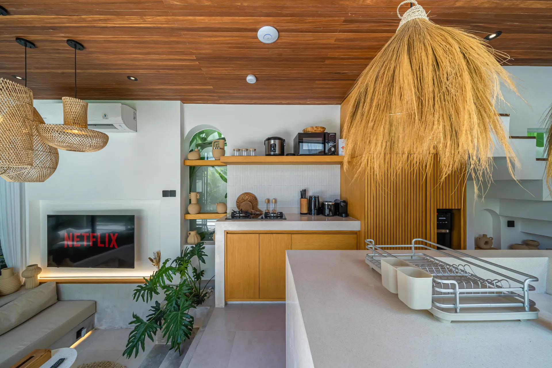 Villa Savani - Brand New Modern Tropical 3-Bedroom Villa in Cemagi, 3-bed villa for rent in Pererenan – photo 11 of 15