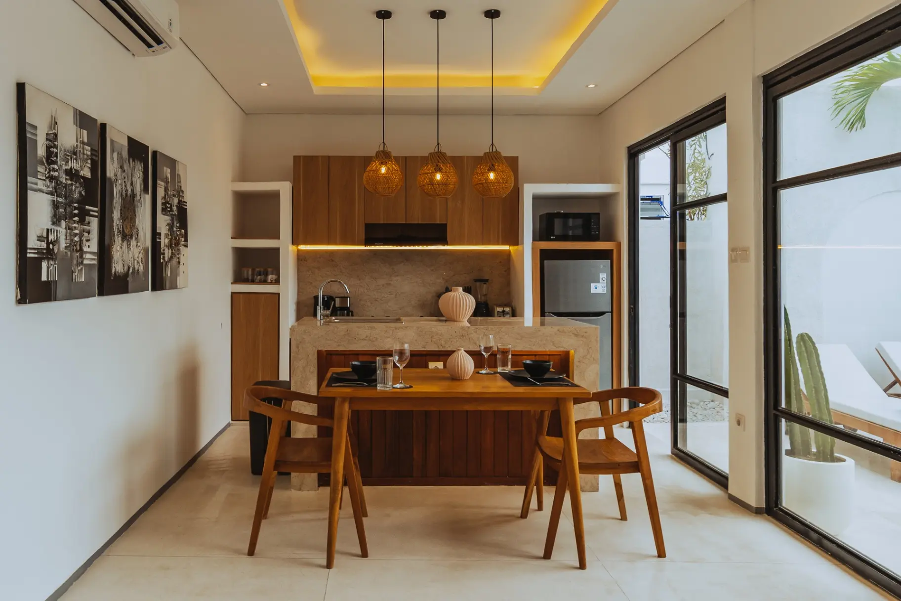 Yahvi - 1BR Mediterranean Central Canggu Stay | Sleek Pool, 1-bed villa for rent in Canggu – photo 10 of 13