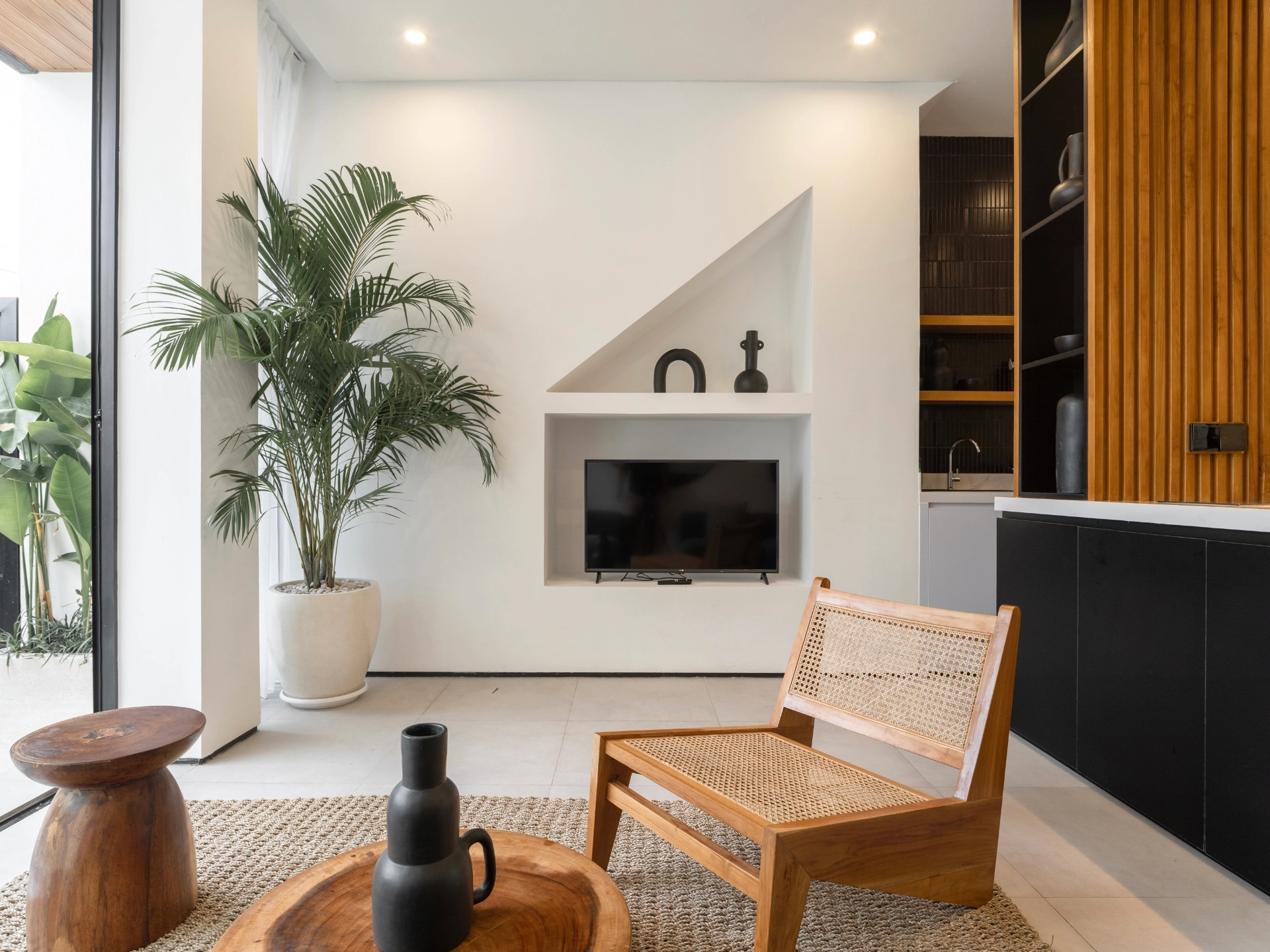 Stylish 1BR Apartments in Berawa Canggu | Berawa Living 02, 1-bed villa for rent in Canggu – photo 7 of 14