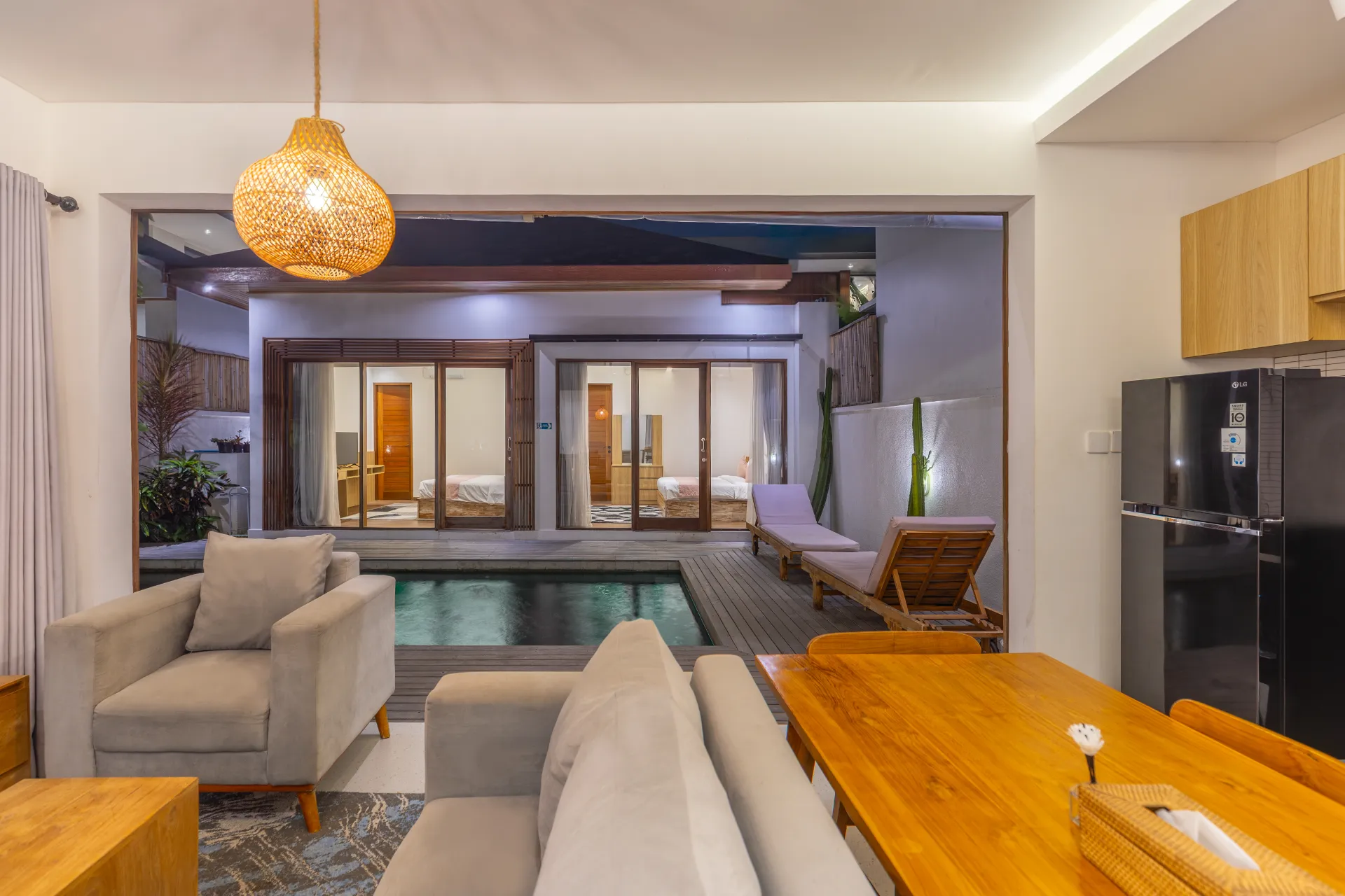 Bernard - Poolside Access & Garden Villa, Uluwatu, 2-bed villa for rent in Uluwatu – photo 4 of 15