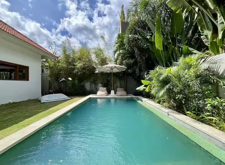 2BR Villa in Seseh with Spacious Garden Area, 2-bed villa for rent in Seseh – photo 8 of 15