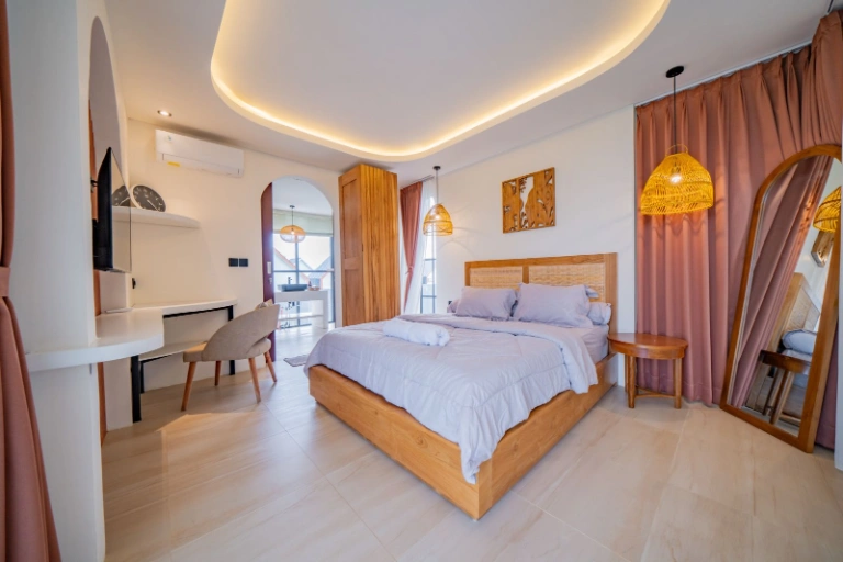 *2BR +1 , Villas in Seminyak with a Rooftop Cold Plunge*, 3-bed villa for rent in Seminyak – photo 8 of 15