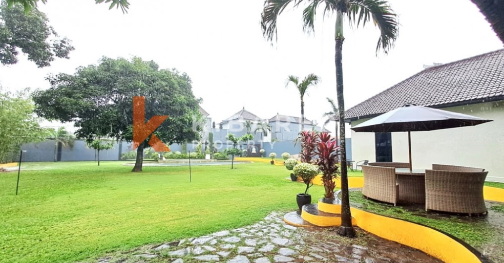 Homey Spacious Garden 3BR Villa Located in Kerobokan, 3-bed villa for rent in Seminyak – photo 2 of 15