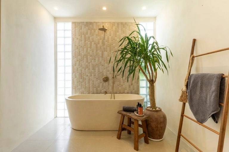 Brand New 1BR Villa + Guest Room with Sunset Rooftop, 2-bed villa for rent in Uluwatu – photo 5 of 15
