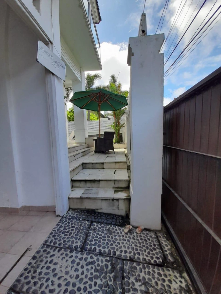 An - for Rent Kontemporer Style Villa in Taman Griya Jimbaran, 3-bed villa for rent in Uluwatu – photo 8 of 15