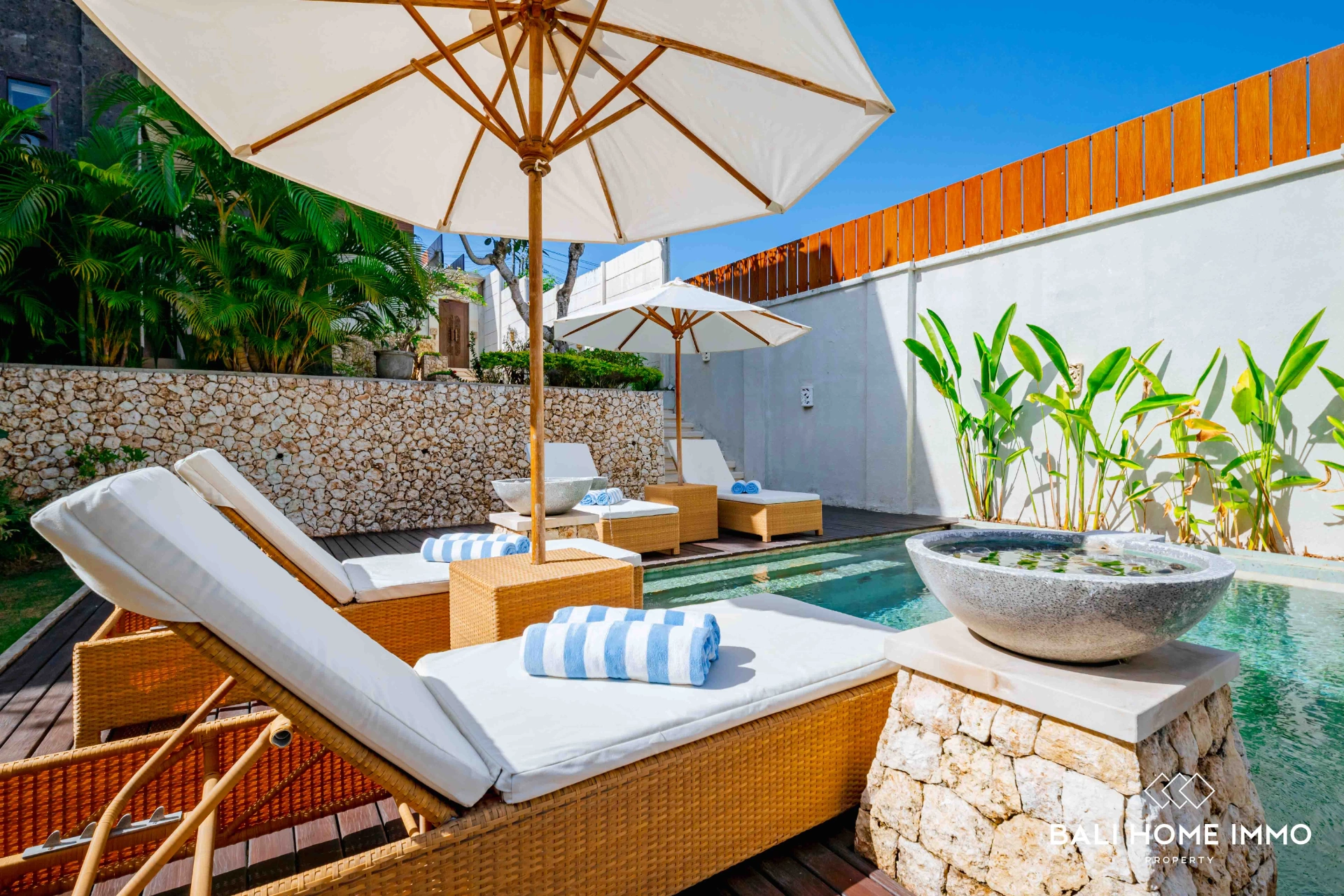 Spacious 4 Bedrooms Villa for Rent in Uluwatu, 4-bed villa for rent in Uluwatu – photo 6 of 15