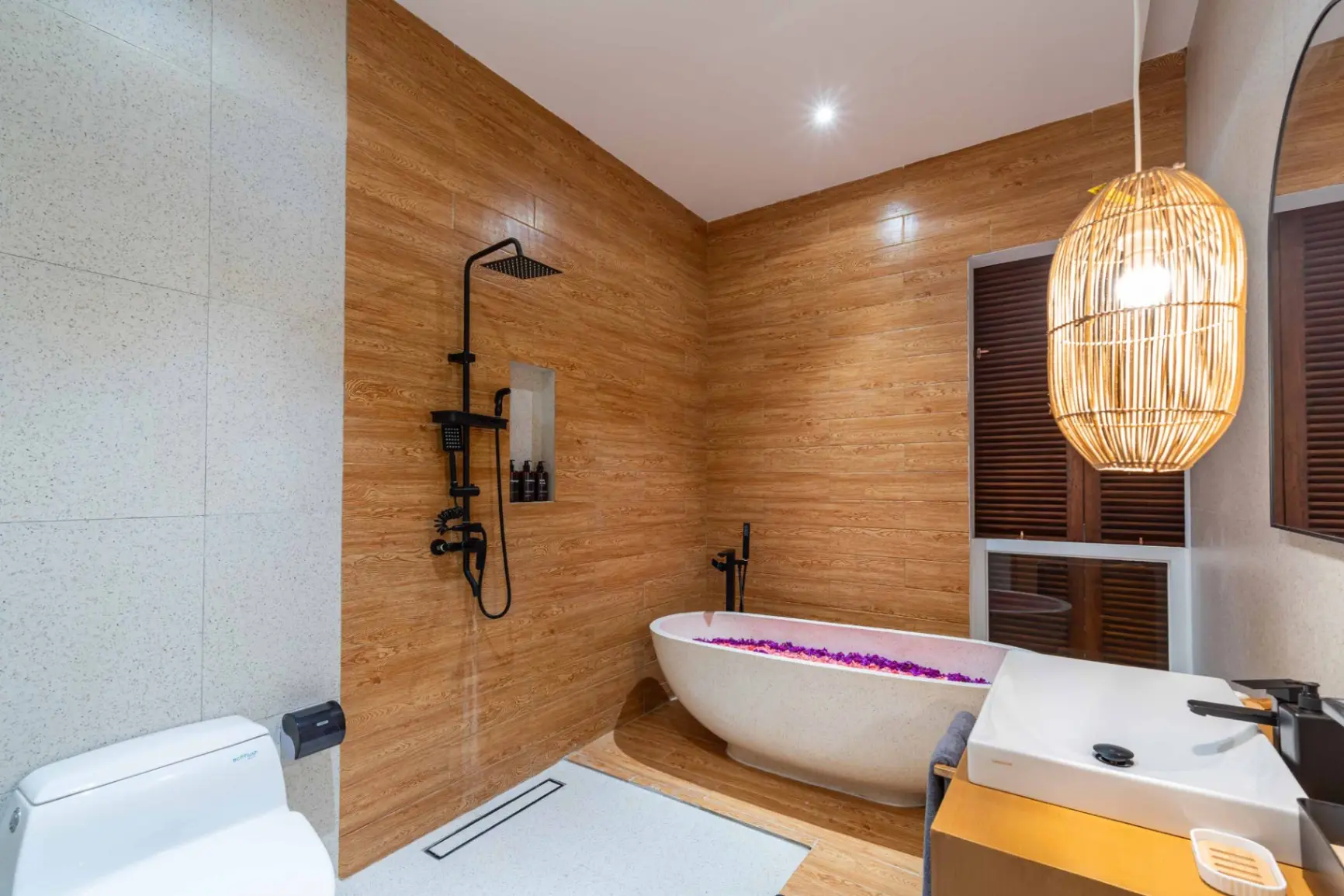 New LUXURY 3 Bedroom Modern Villa in Jimbaran Uluwatu, 3-bed villa for rent in Uluwatu – photo 5 of 15