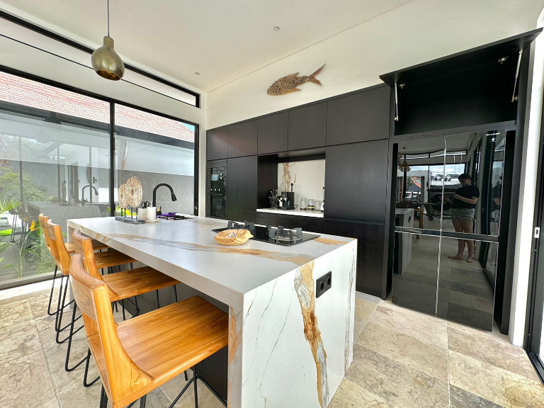 3 Bedrooms Villa in Pecatu for monthly / yearly rental, 3-bed villa for rent in Uluwatu – photo 7 of 15