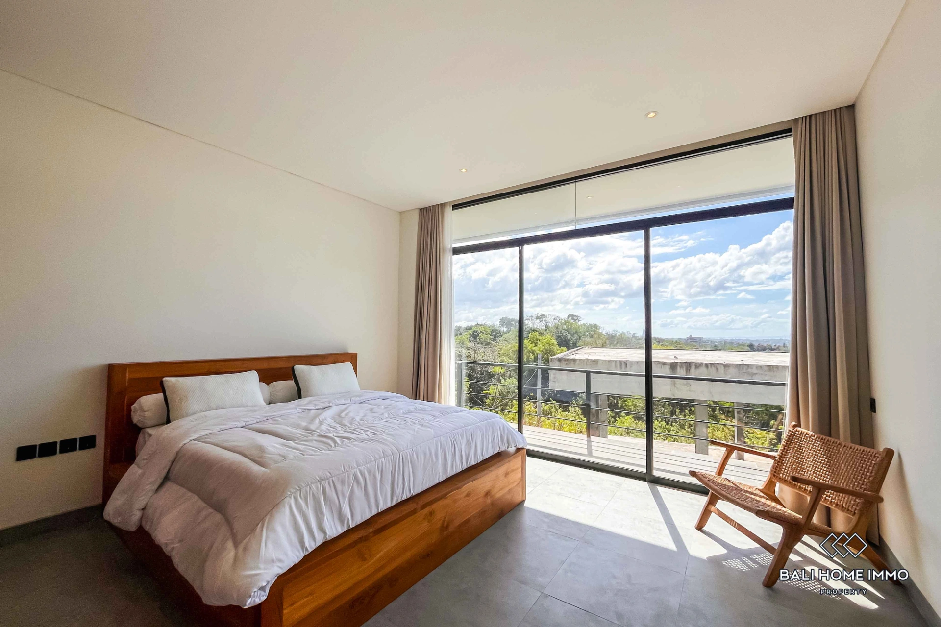 Stunning 3 Bedrooms Villa with Ocean View for Rental in Uluwatu, 3-bed villa for rent in Uluwatu – photo 8 of 12