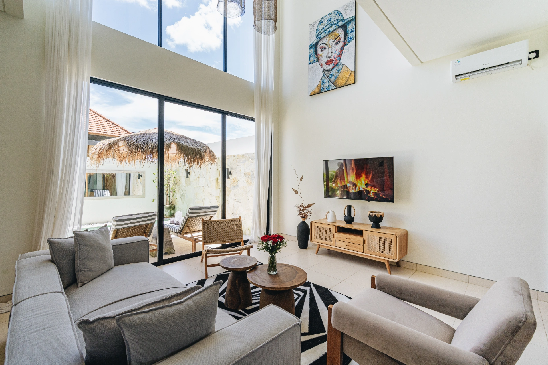 Stylish 2BR Private Pool Villa • 5 Min to Batu Bolong Beach, 2-bed villa for rent in Canggu – photo 4 of 15