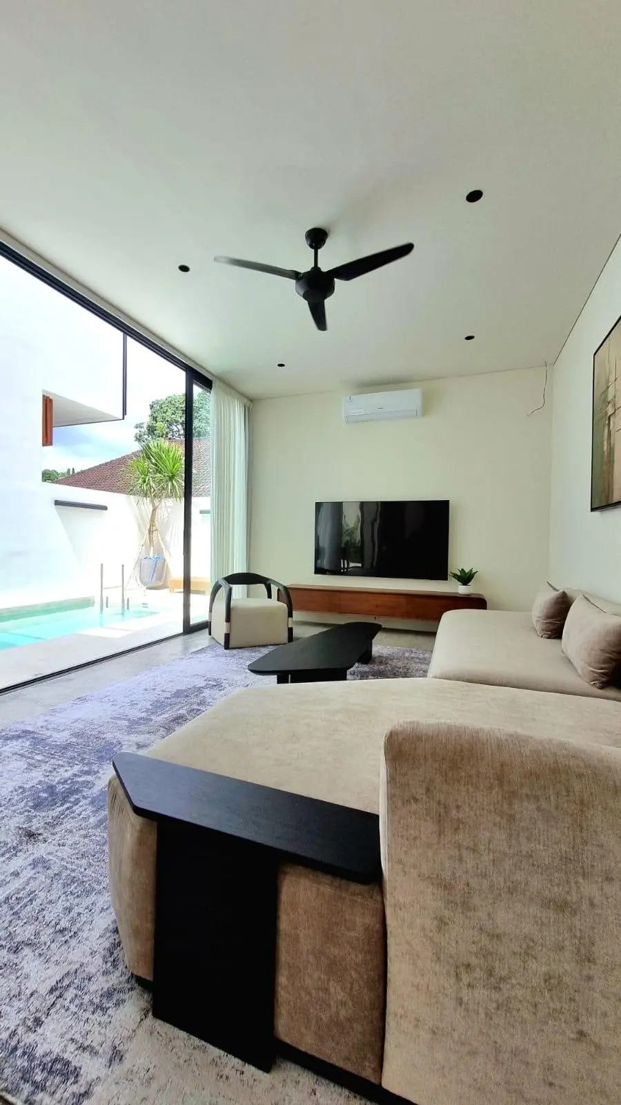 Brand New 2 Bedroom Stylish Contemporary Villa in Semer – Umalas, 2-bed villa for rent in Canggu – photo 11 of 15