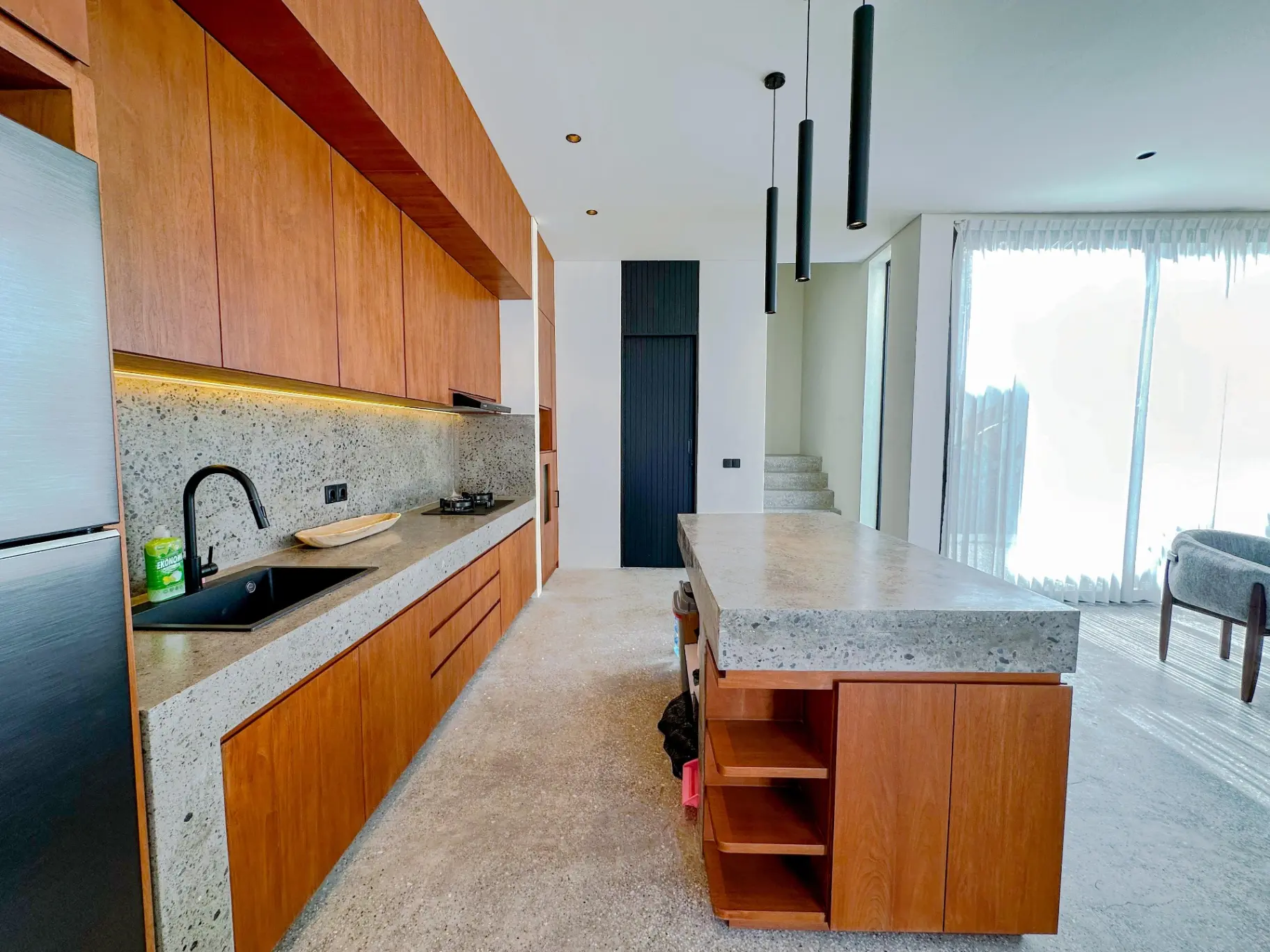 Brand New 2 Bedroom Stylish Contemporary Villa in Semer – Umalas, 2-bed villa for rent in Canggu – photo 14 of 15