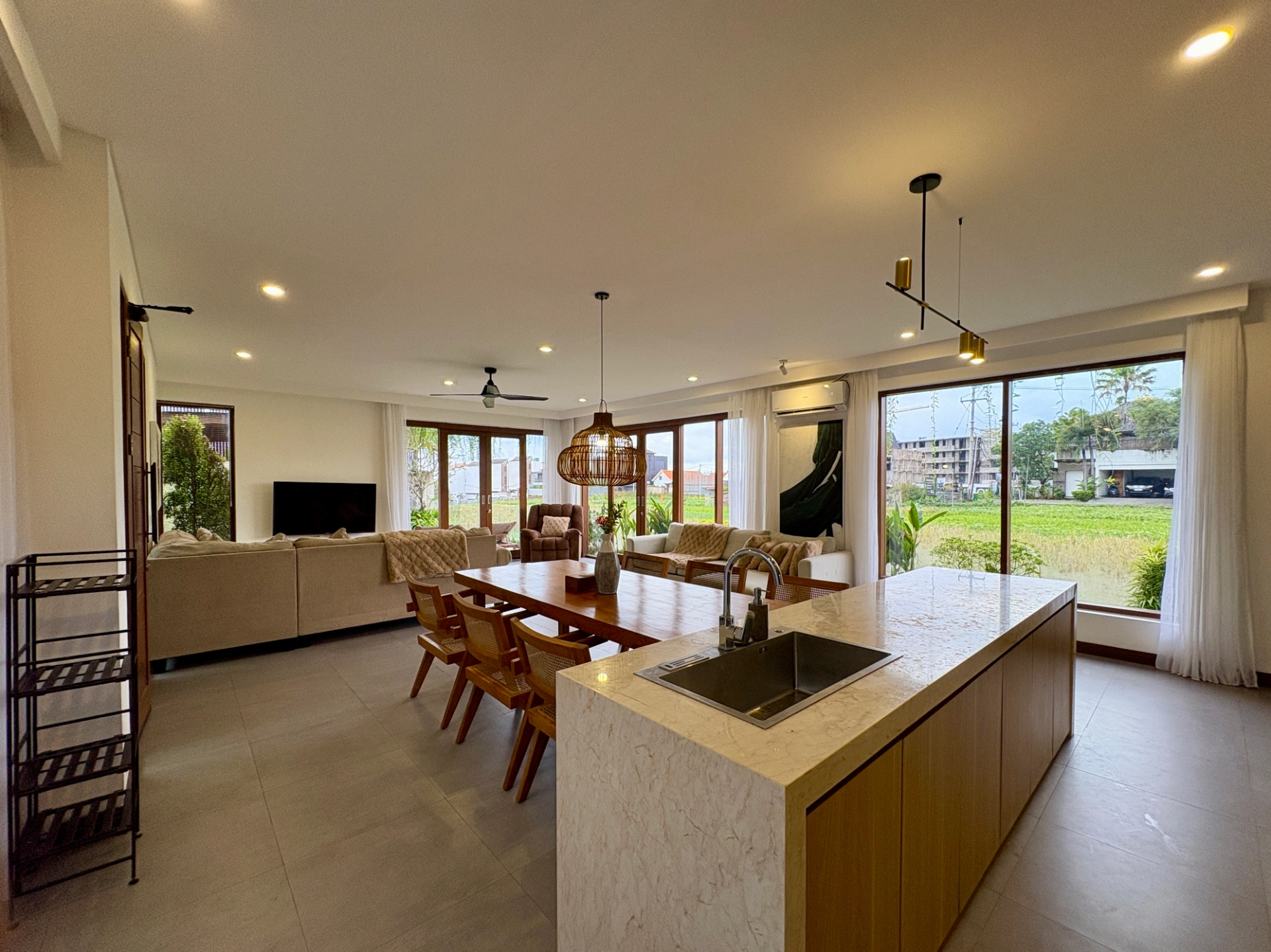 3 Bedroom Family Villa Walking Distance to The Beach, 3-bed villa for rent in Seseh – photo 5 of 15