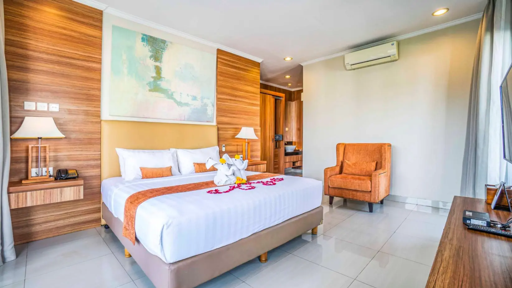 Modern Villa 3 Bedroom- Rice Field Surrounding in Canggu, 3-bed villa for rent in Canggu – photo 2 of 15
