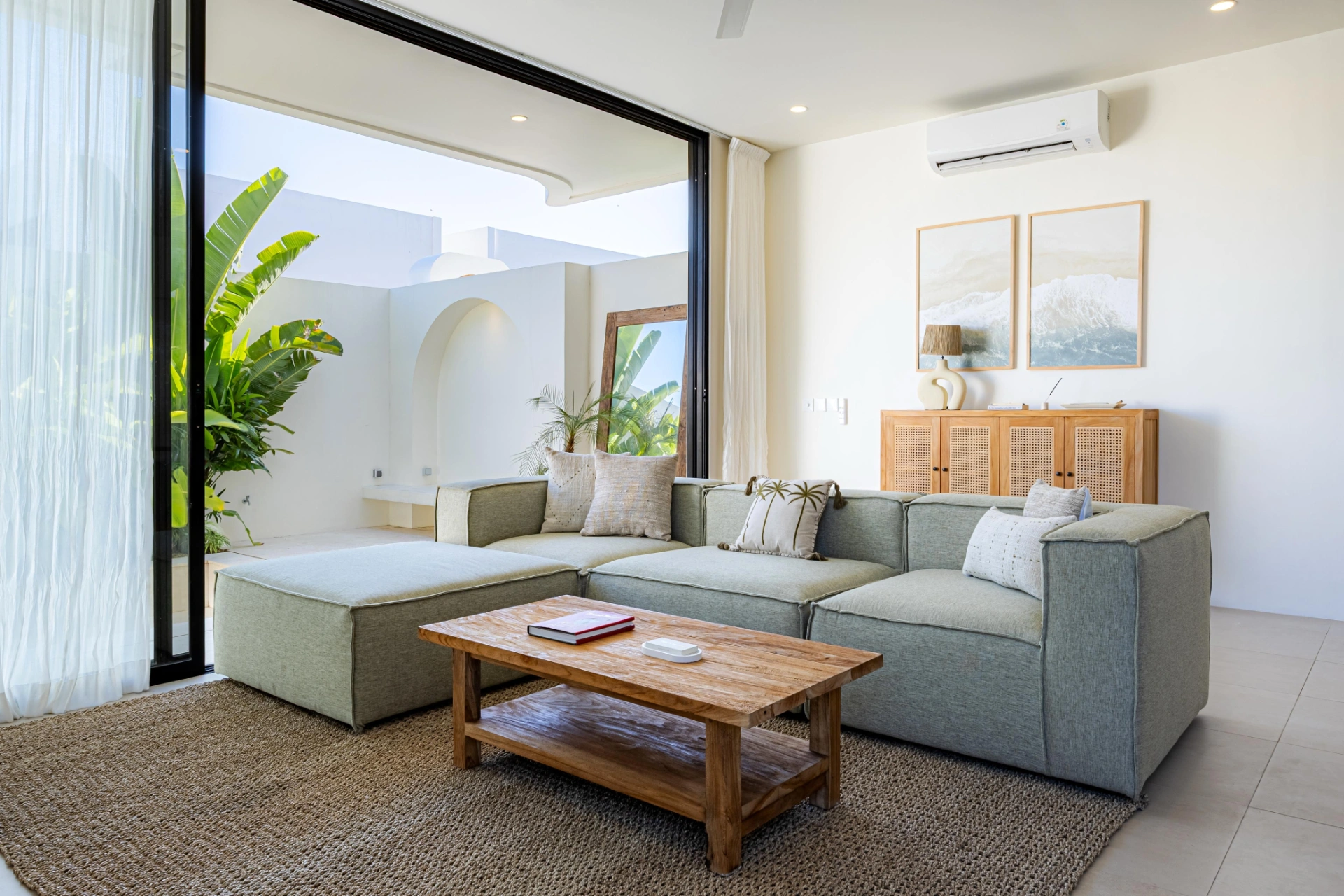 Villa For Rent 2 Bed In Munggu,Badung Bali, 2-bed villa for rent in Seseh – photo 11 of 15