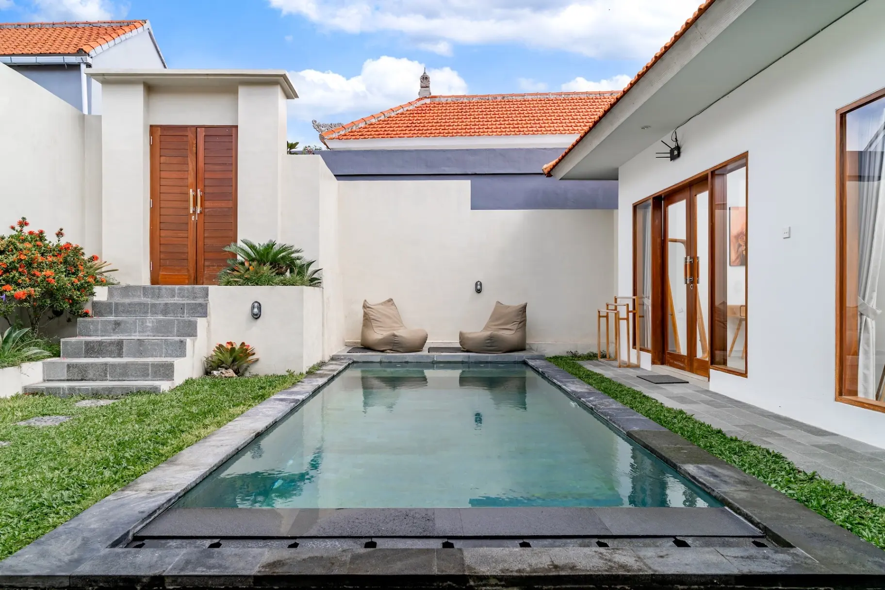 Close to BALI MMA with CLOSED KITCHEN – Tranquil 2BR Villa, 2-bed villa for rent in Canggu – photo 3 of 15