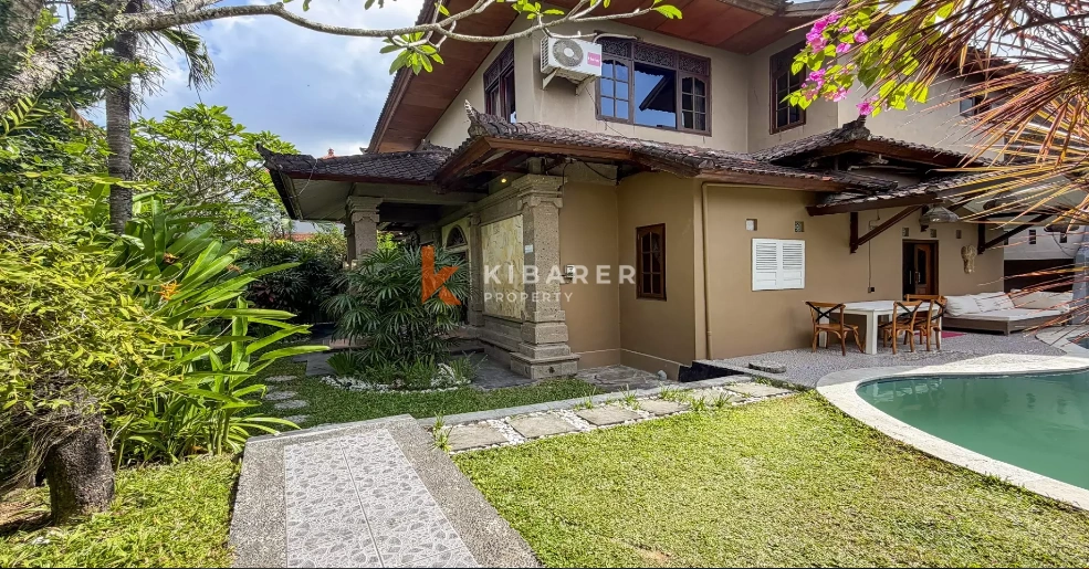 Beautiful Super Cozy Two Bedroom Closed Living Villa in Bumbak, 2-bed villa for rent in Seminyak – photo 10 of 15